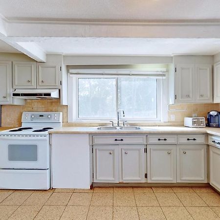 Main Beach River Retreat - Wasaga Beach 1 - Main Strip - 95 Mosley St Luaran gambar