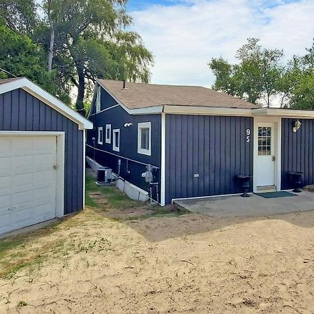 Main Beach River Retreat - Wasaga Beach 1 - Main Strip - 95 Mosley St Luaran gambar