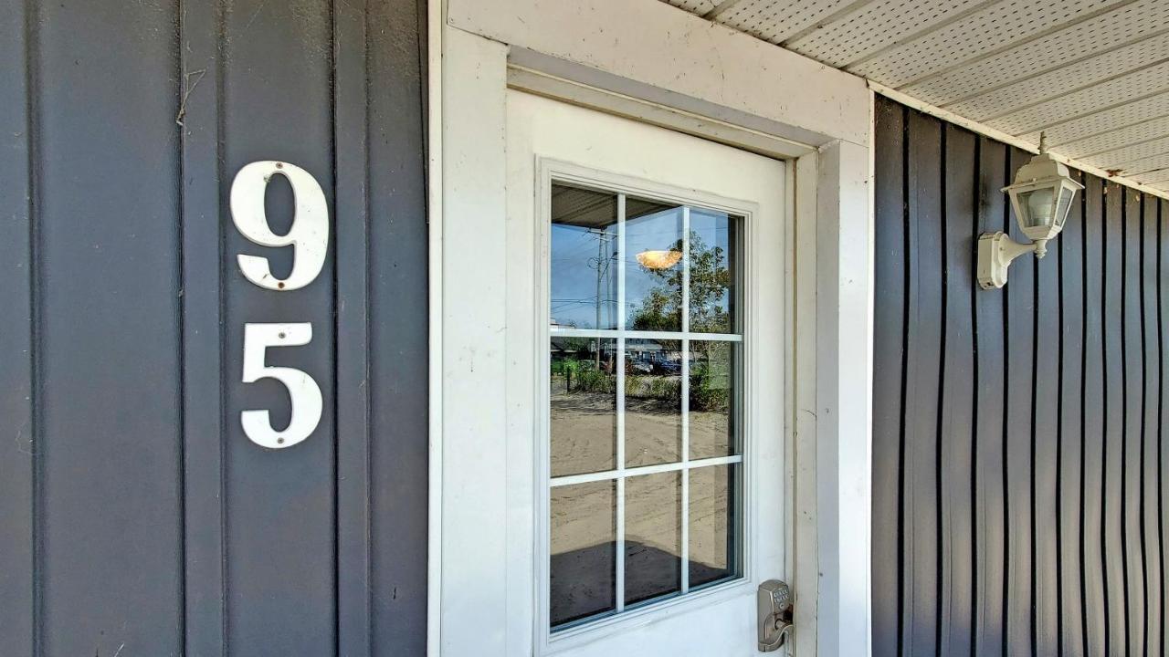 Main Beach River Retreat - Wasaga Beach 1 - Main Strip - 95 Mosley St Luaran gambar