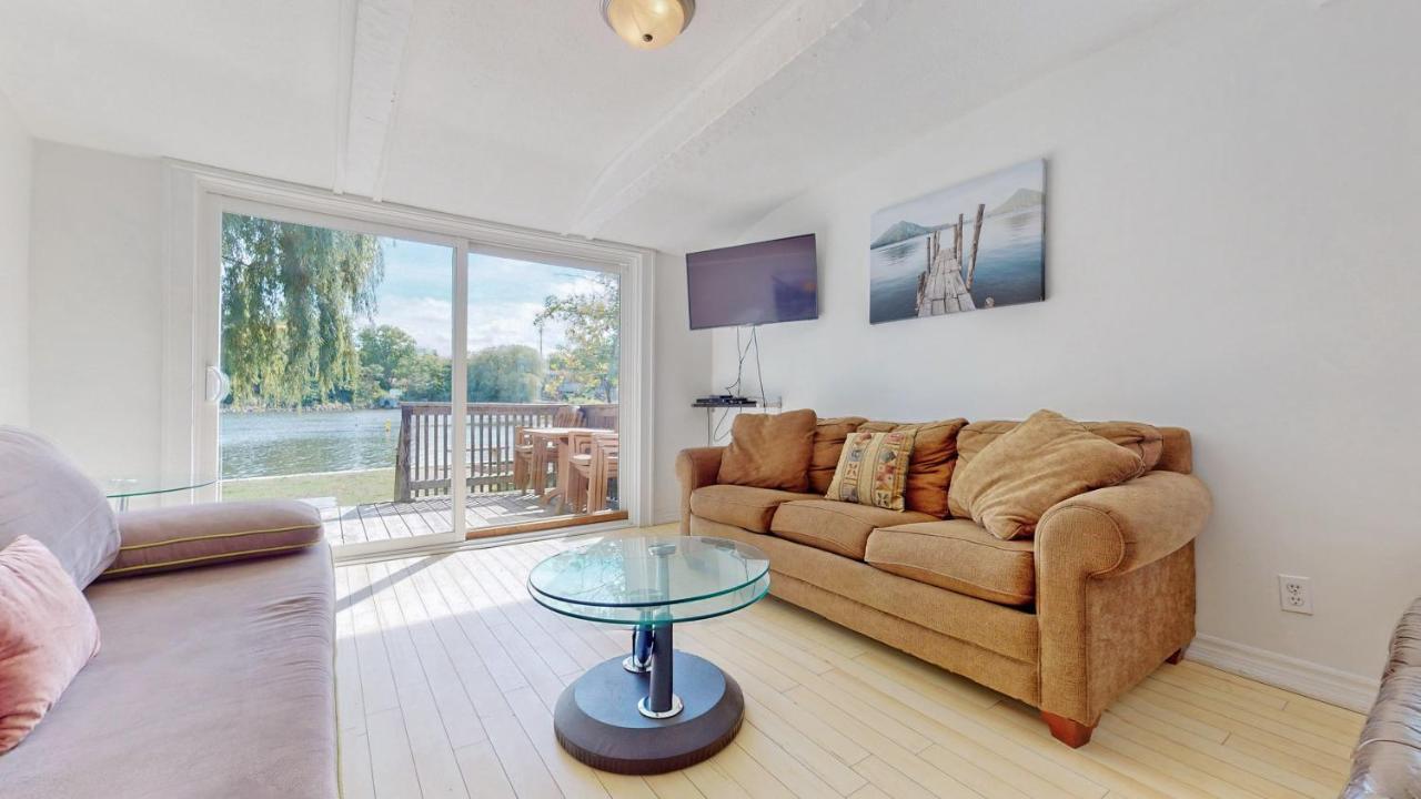 Main Beach River Retreat - Wasaga Beach 1 - Main Strip - 95 Mosley St Luaran gambar