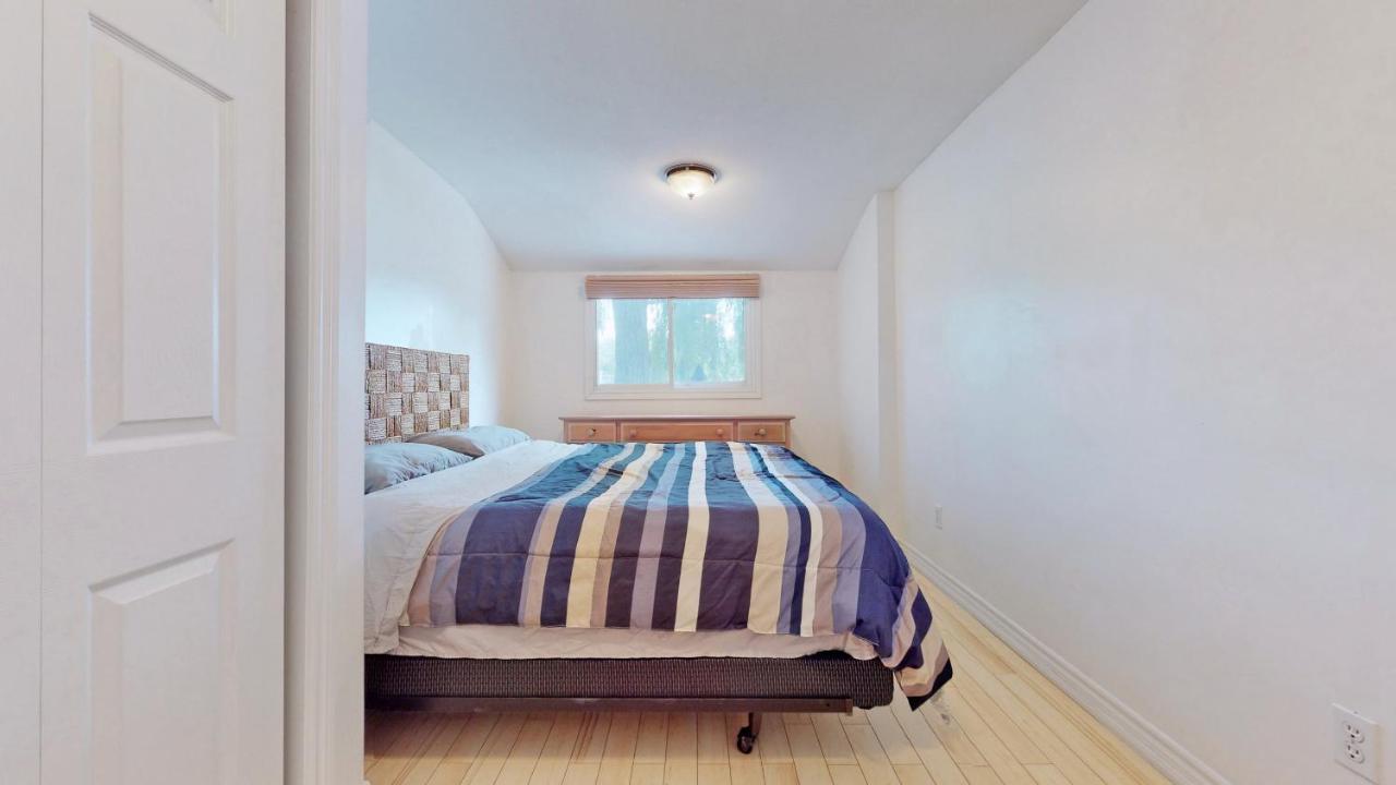 Main Beach River Retreat - Wasaga Beach 1 - Main Strip - 95 Mosley St Luaran gambar