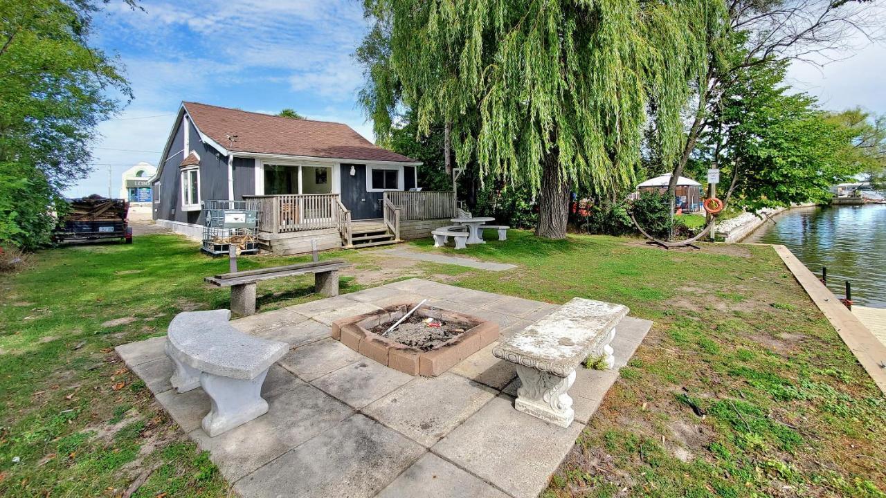 Main Beach River Retreat - Wasaga Beach 1 - Main Strip - 95 Mosley St Luaran gambar