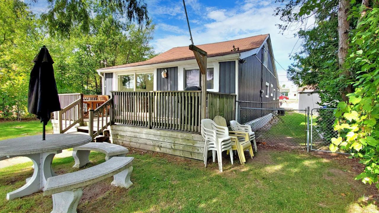 Main Beach River Retreat - Wasaga Beach 1 - Main Strip - 95 Mosley St Luaran gambar