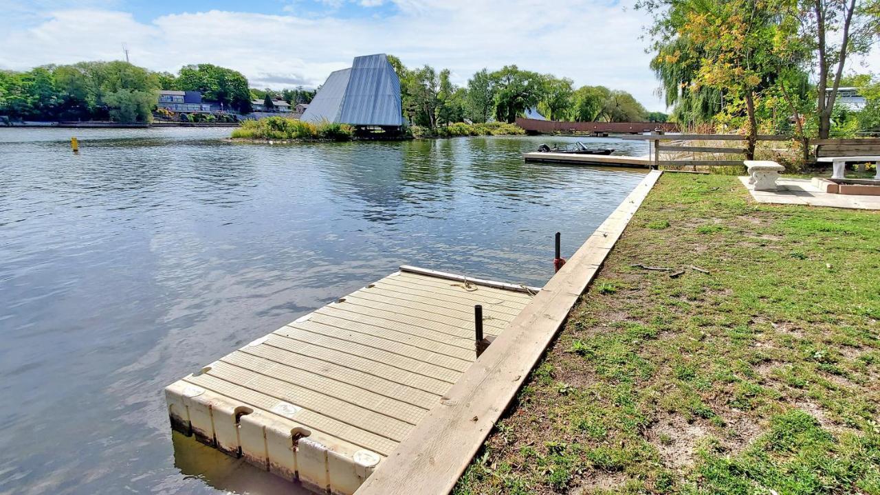 Main Beach River Retreat - Wasaga Beach 1 - Main Strip - 95 Mosley St Luaran gambar